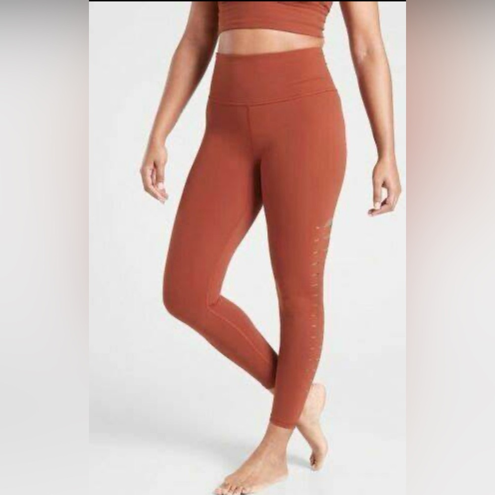 Athleta On Your Mark 7/8 Tight In Powervita Red Slash Size Small